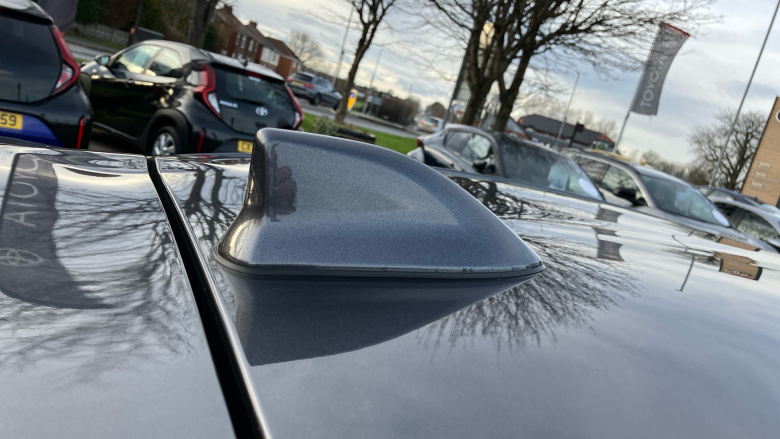 Toyota Yaris 1.5 Hybrid Design 5dr CVT Hybrid Hatchback